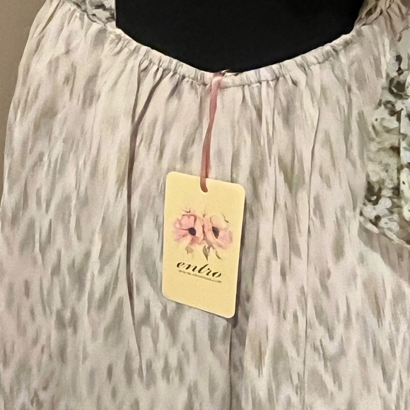 Entro Olive Drab & Tan Floral Print Romper smocked back with tie, size L - Picture 8 of 8